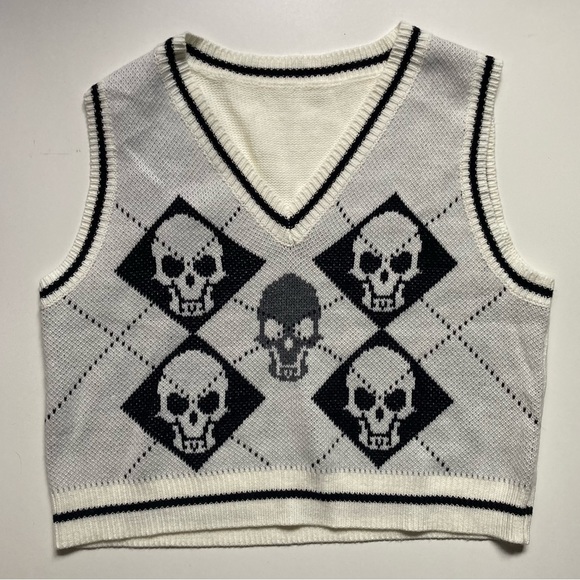 SHEIN Tops - Shein Skull Patterned Sweater Vest Size L 8/10